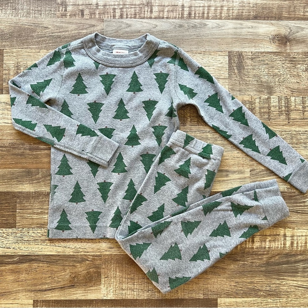Hanna Andersson Green Tree Print Pajamas